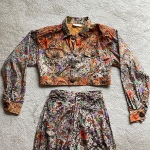 Cache floral cropped jacket and trouser set